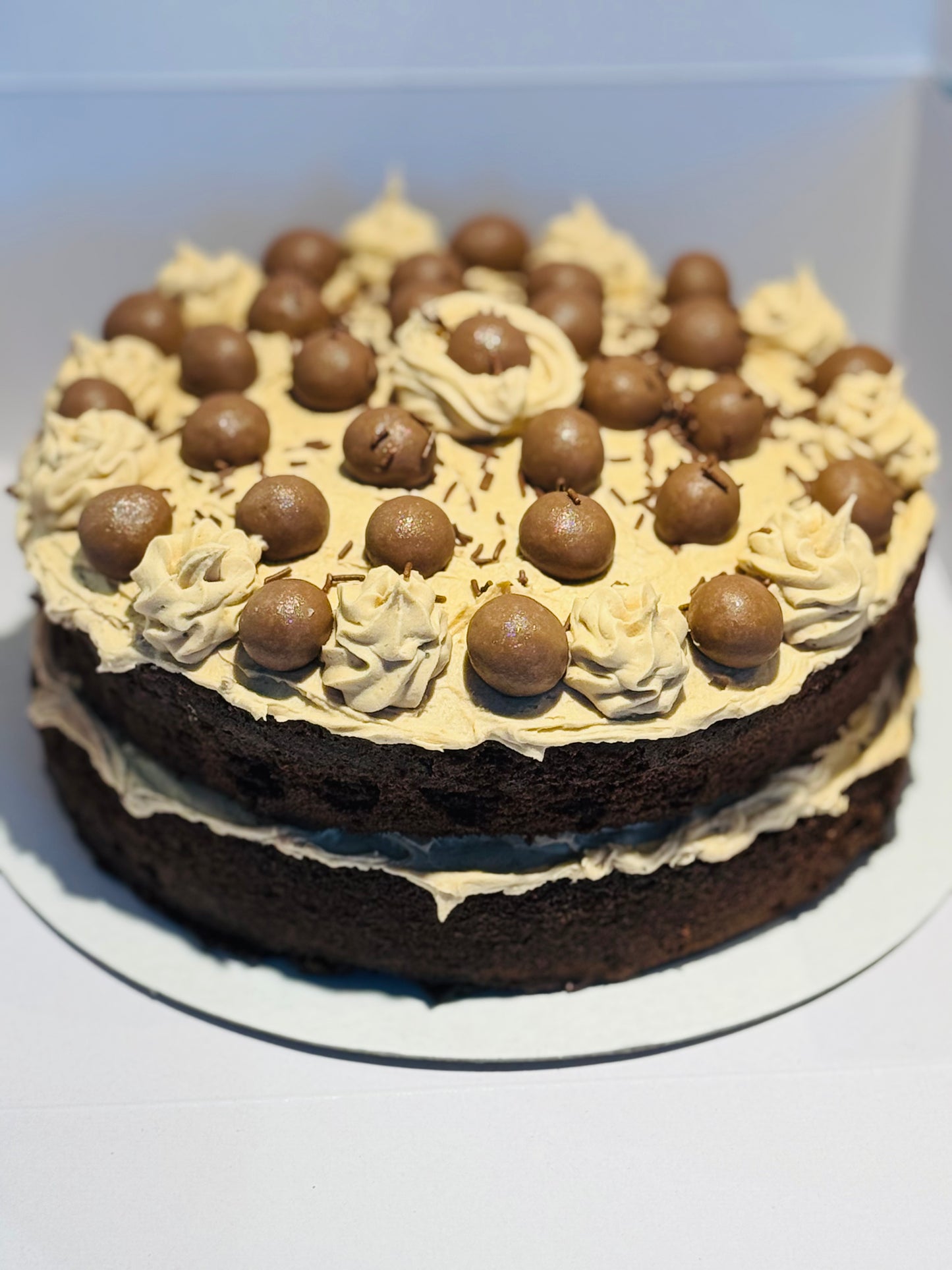 Malteser Cake
